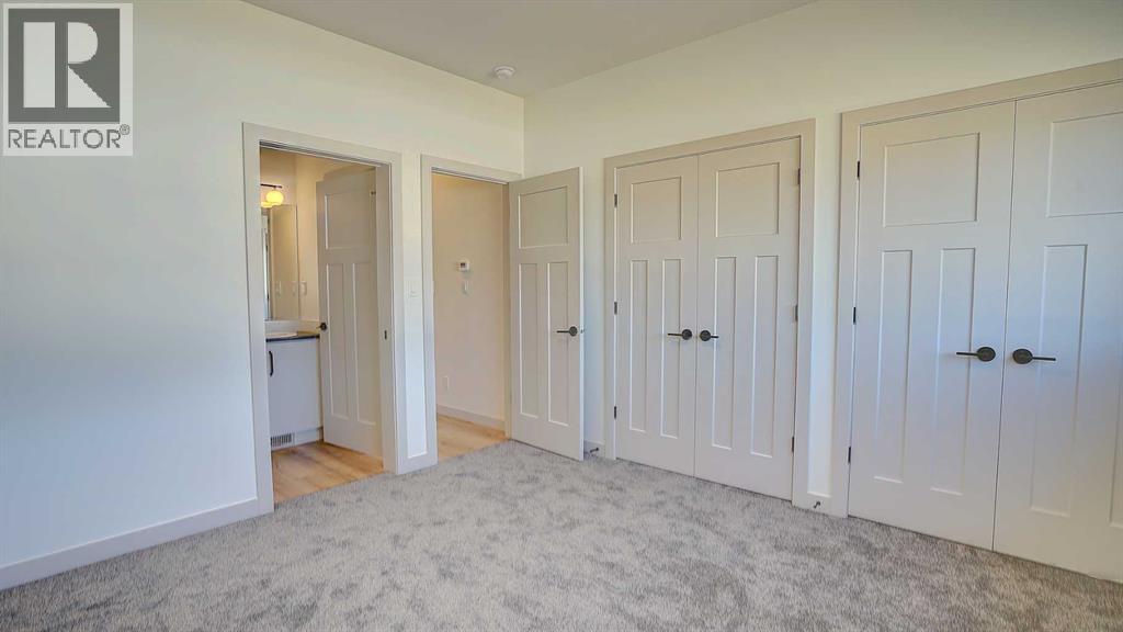 19 Ian Way Property Photo 16