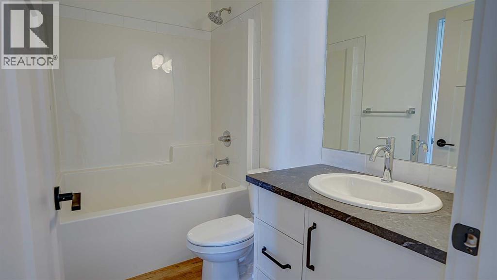 19 Ian Way Property Photo 17