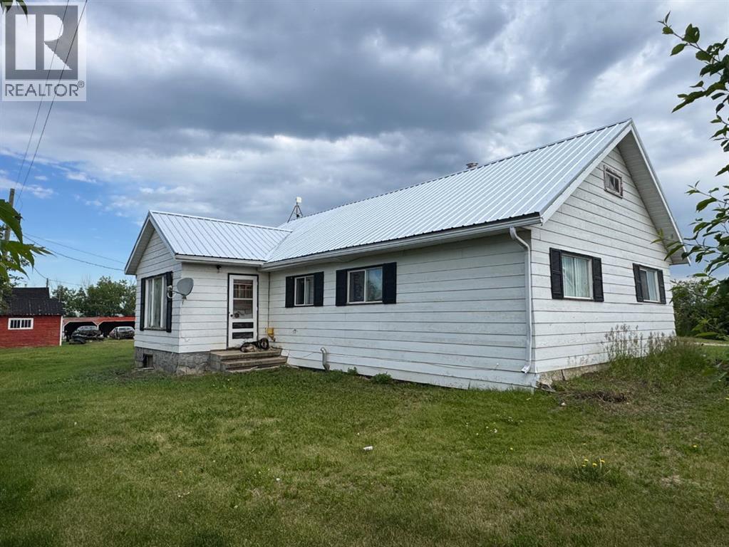 824058 729 Highway Property Photo 32