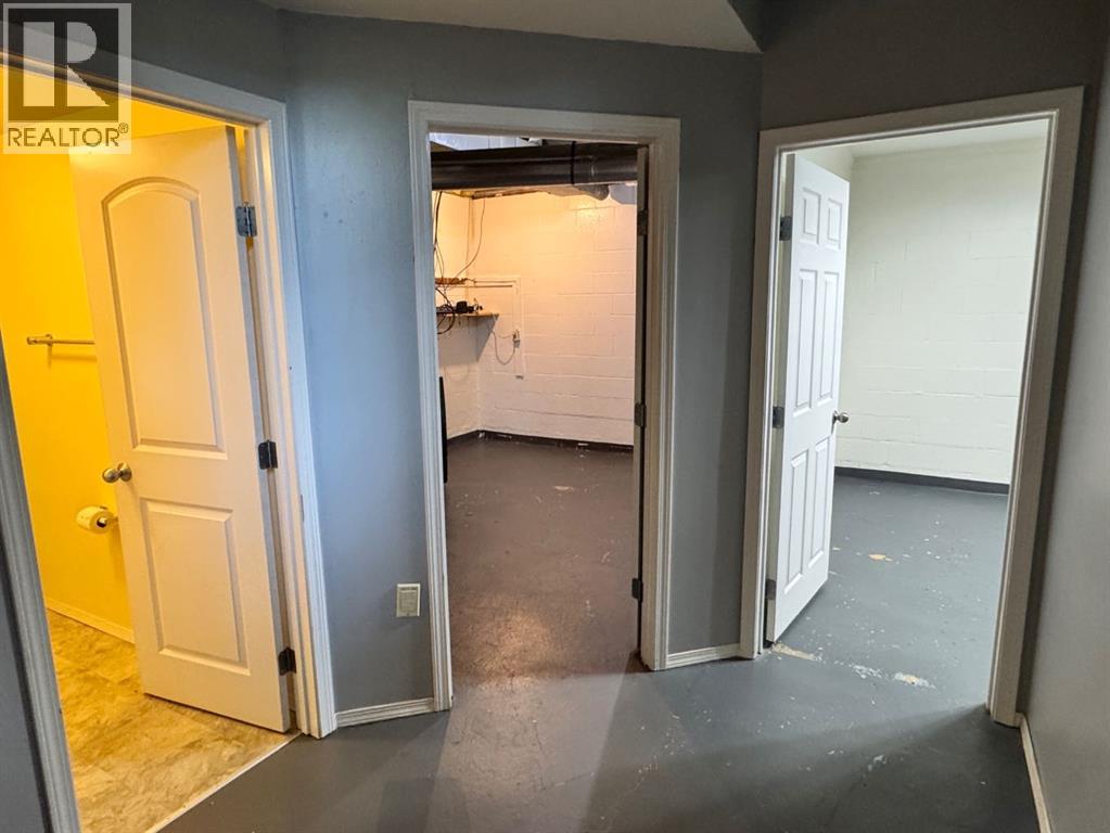 219 8 Street Property Photo 19