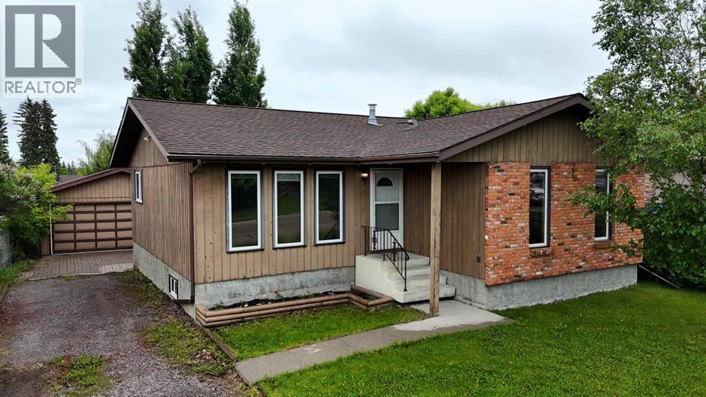5415 15 Avenue Property Photo 1