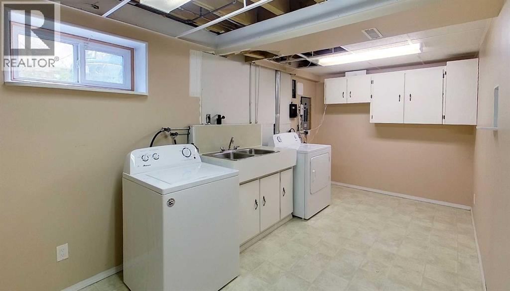 5415 15 Avenue Property Photo 22