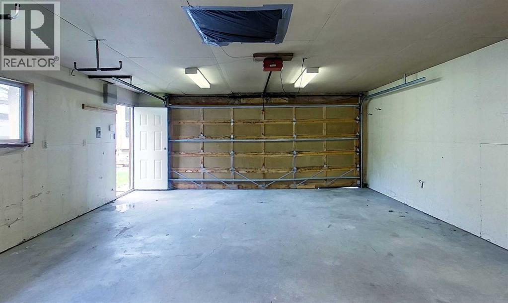 5415 15 Avenue Property Photo 26