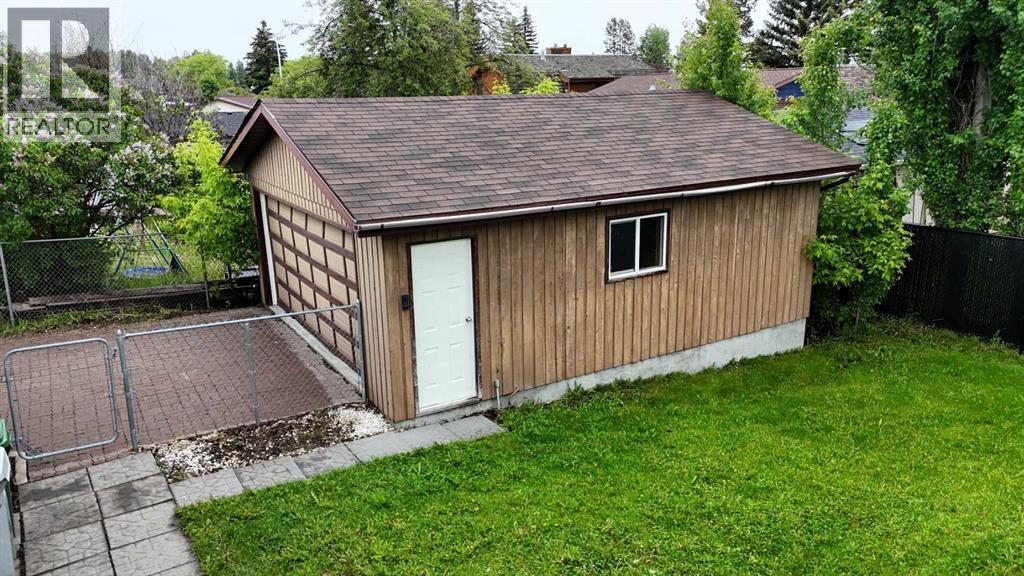 5415 15 Avenue Property Photo 34