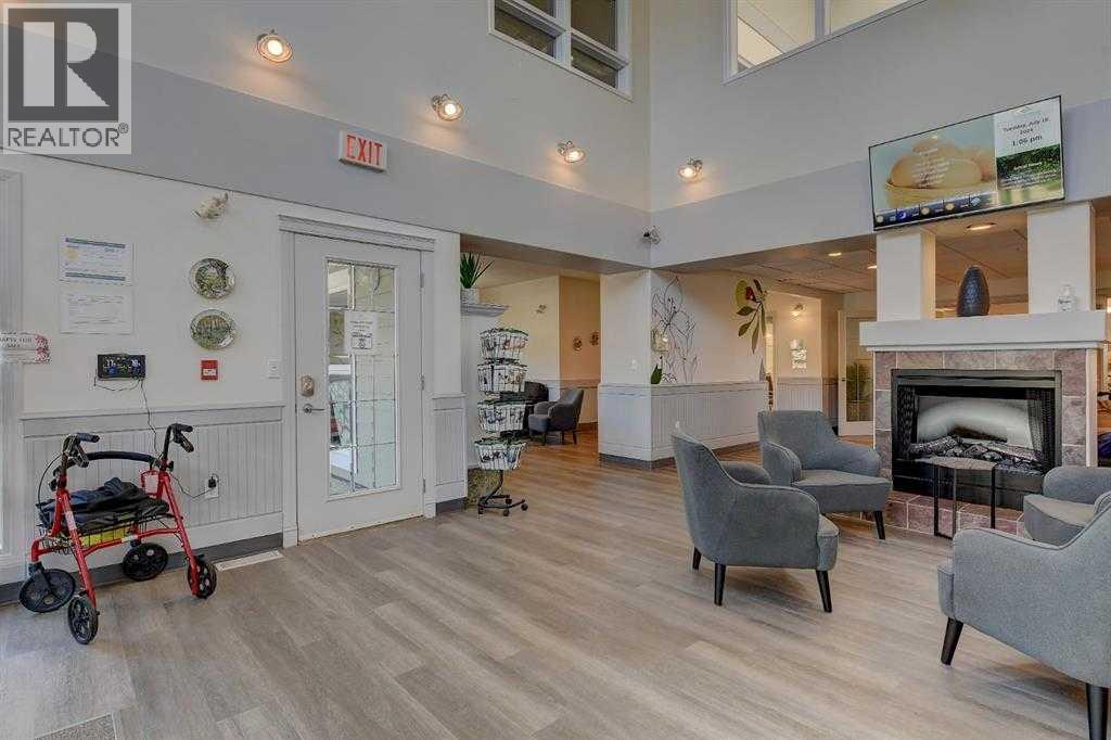 10402 111 Street Property Photo 5