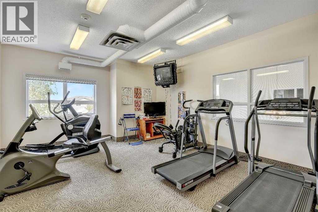 10402 111 Street Property Photo 11
