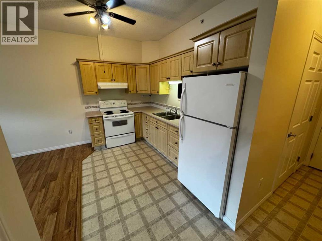 10402 111 Street Property Photo 12