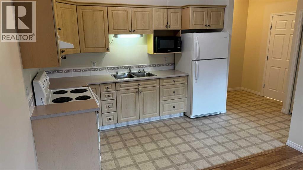 10402 111 Street Property Photo 13