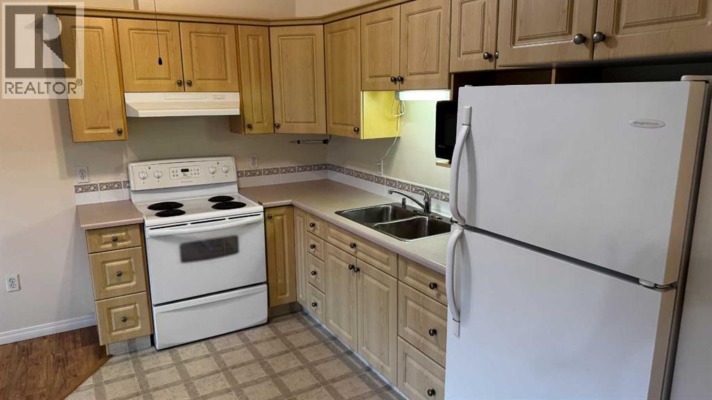 10402 111 Street Property Photo 15