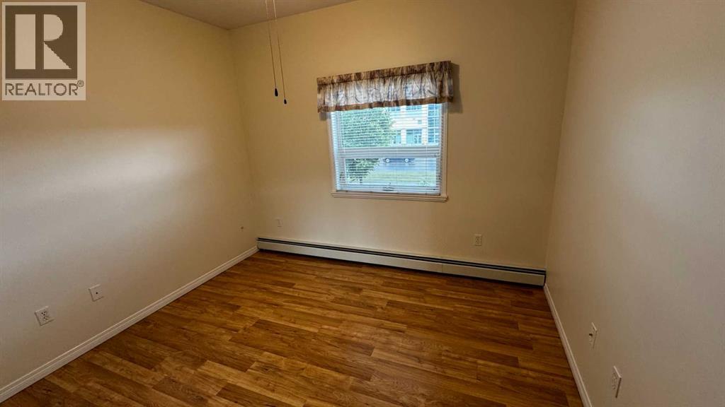 10402 111 Street Property Photo 26