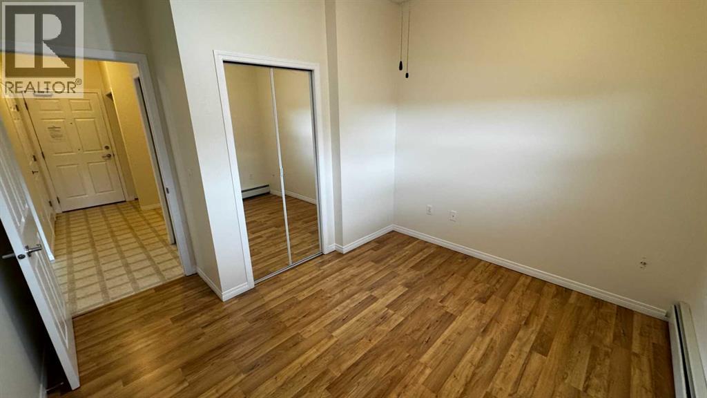 10402 111 Street Property Photo 28
