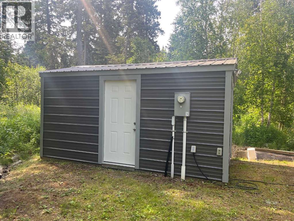 814 Oak Bay Property Photo 3