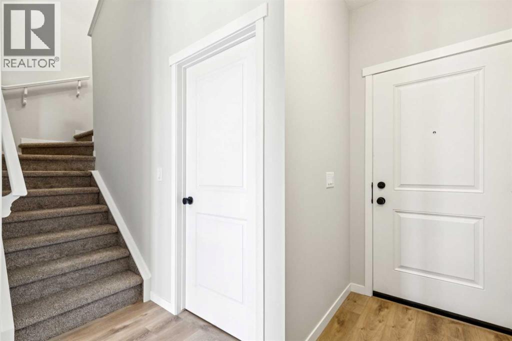 30 Hotchkiss Gardens Se Property Photo 2
