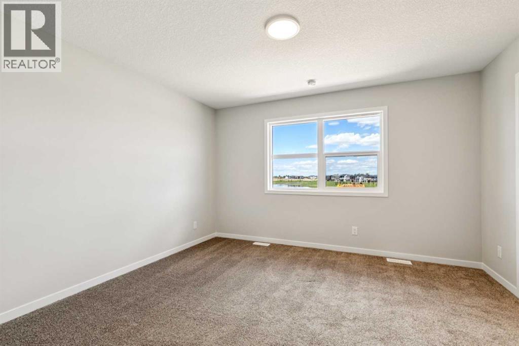 30 Hotchkiss Gardens Se Property Photo 16