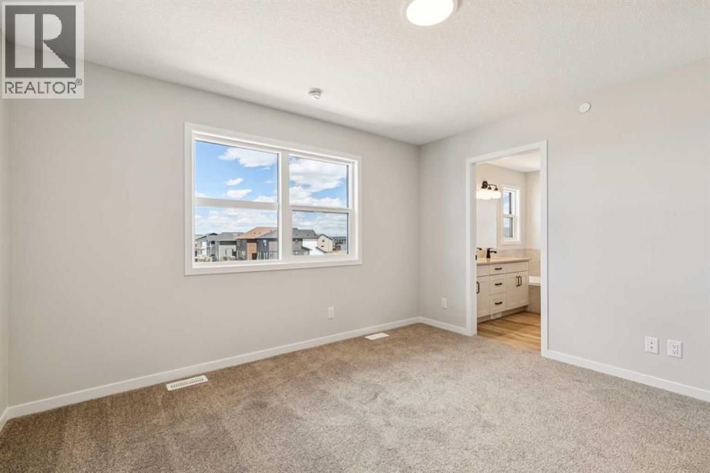 30 Hotchkiss Gardens Se Property Photo 17