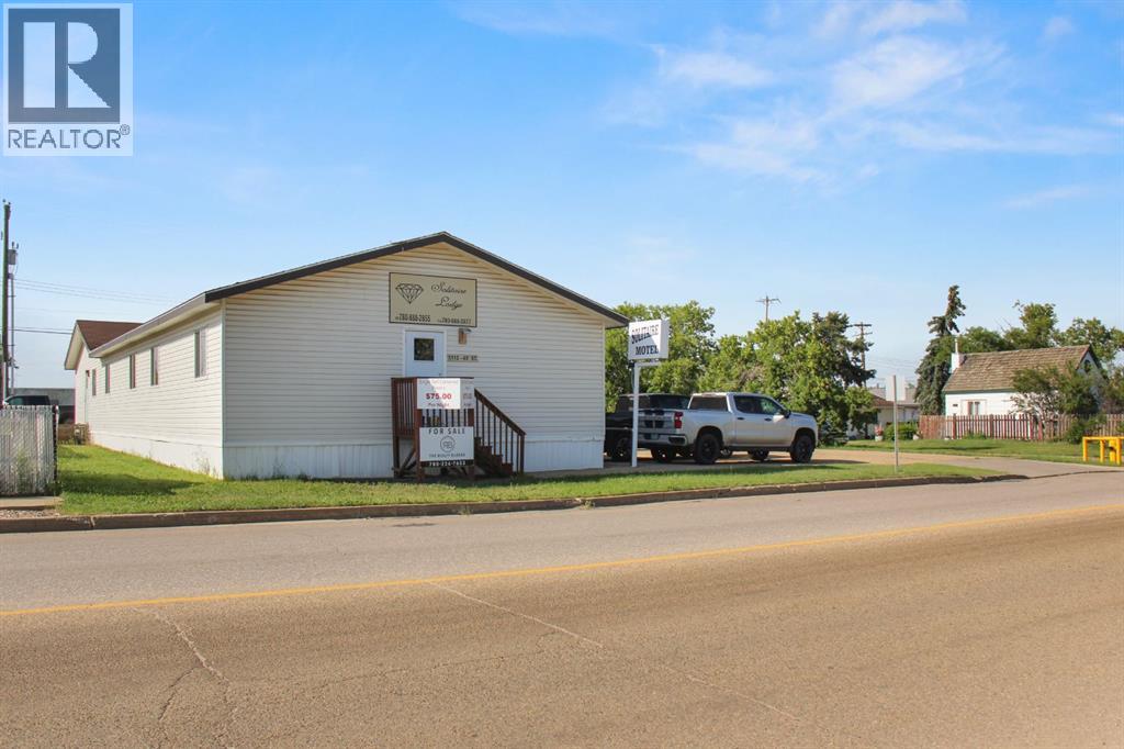5112 49 Street Property Photo 1