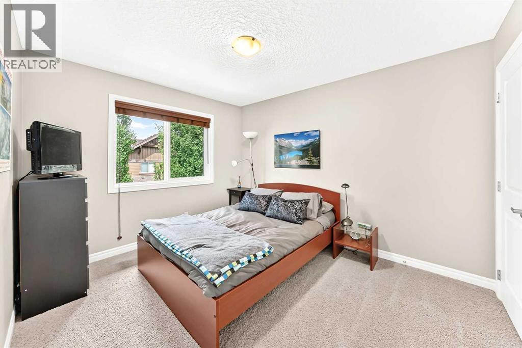 141 Riviera Crescent Property Photo 38