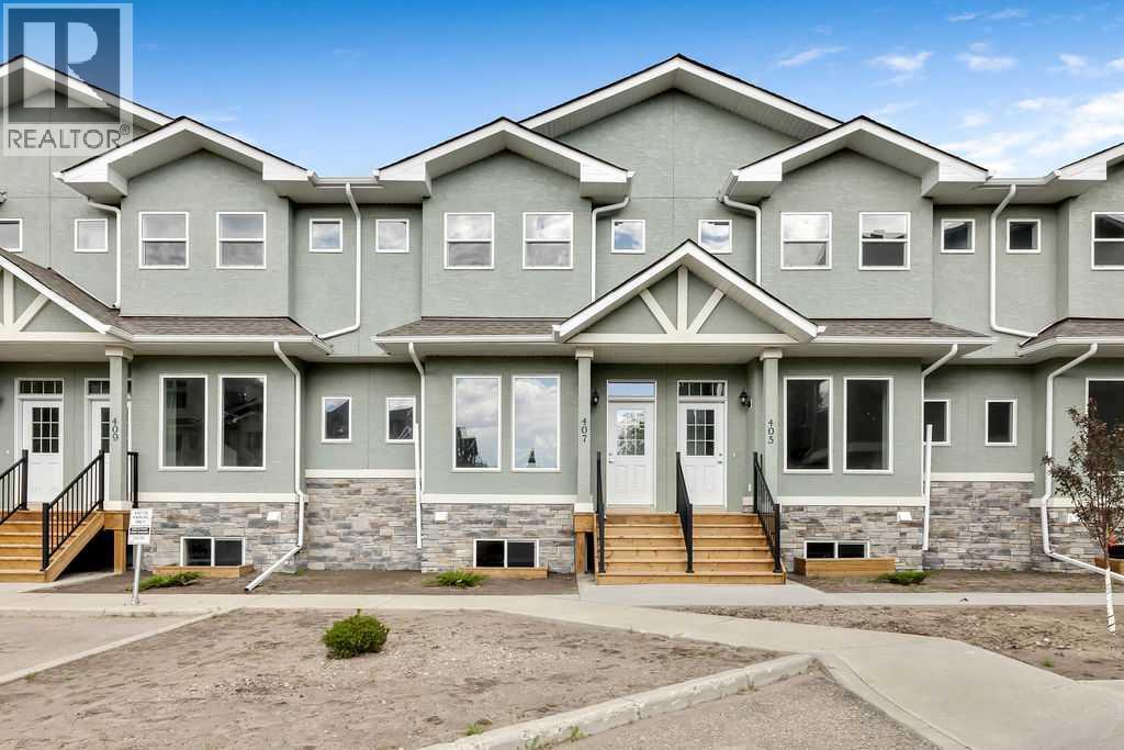 407 Strathcona Circle Property Photo 1