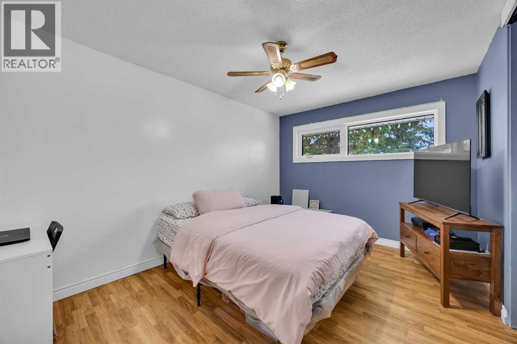 5008 2 Street Nw Property Photo 14
