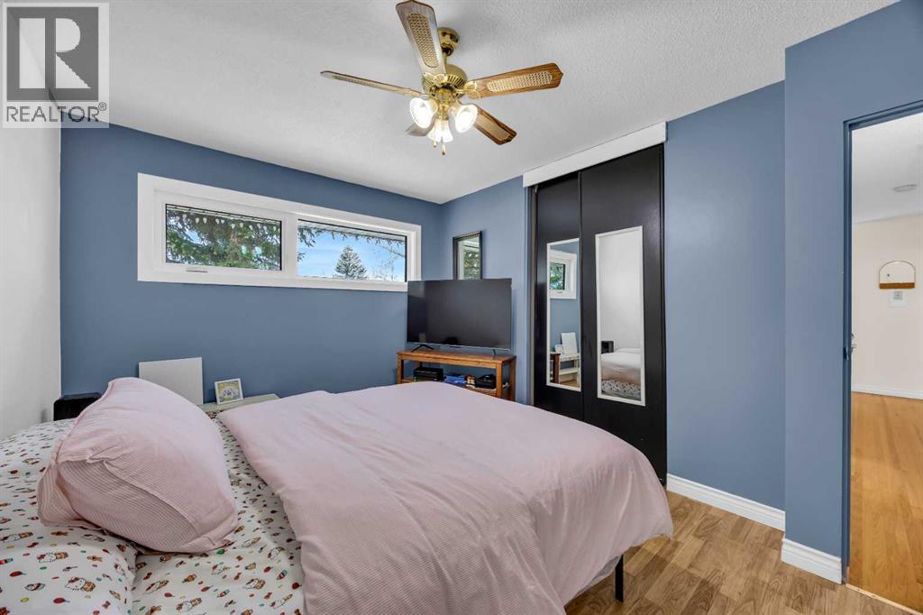 5008 2 Street Nw Property Photo 15