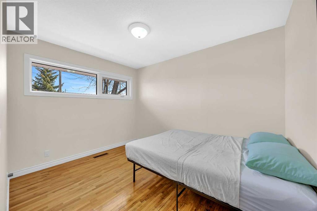 5008 2 Street Nw Property Photo 17