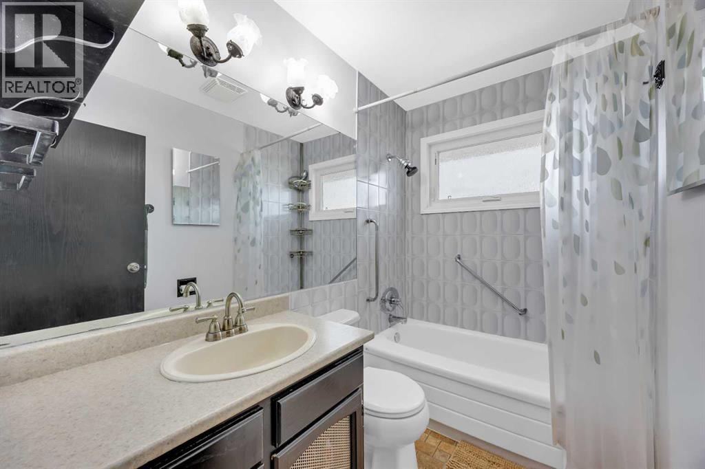 5008 2 Street Nw Property Photo 21