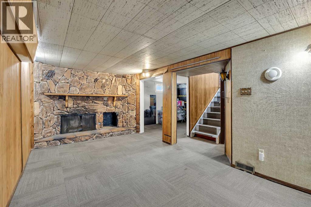 5008 2 Street Nw Property Photo 23