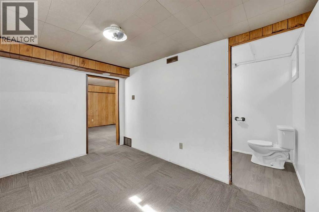 5008 2 Street Nw Property Photo 29