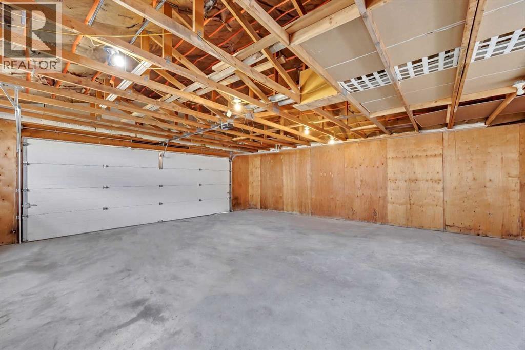 5008 2 Street Nw Property Photo 35