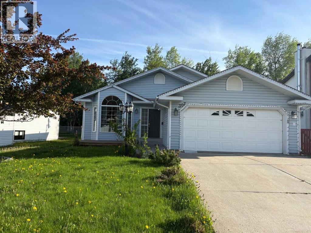 307 8 Avenue Property Photo 1