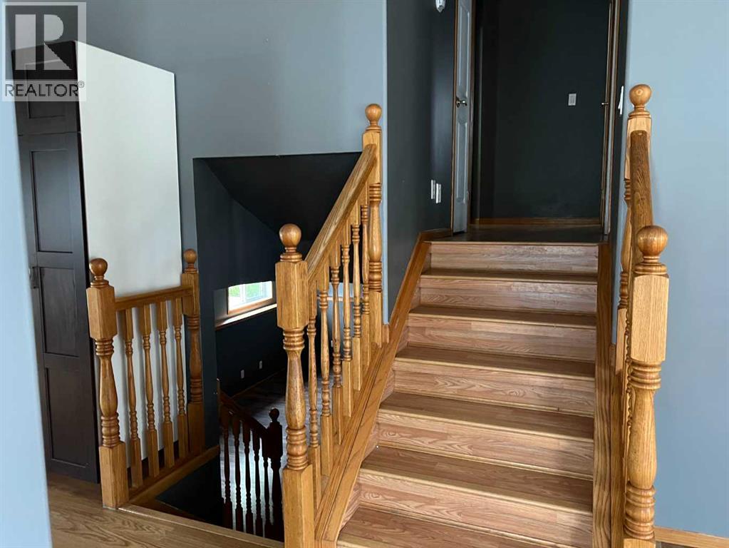 307 8 Avenue Property Photo 10