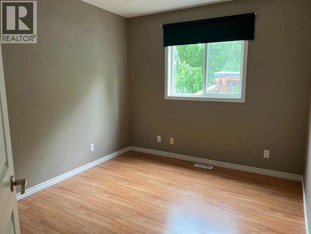 307 8 Avenue Property Photo 15