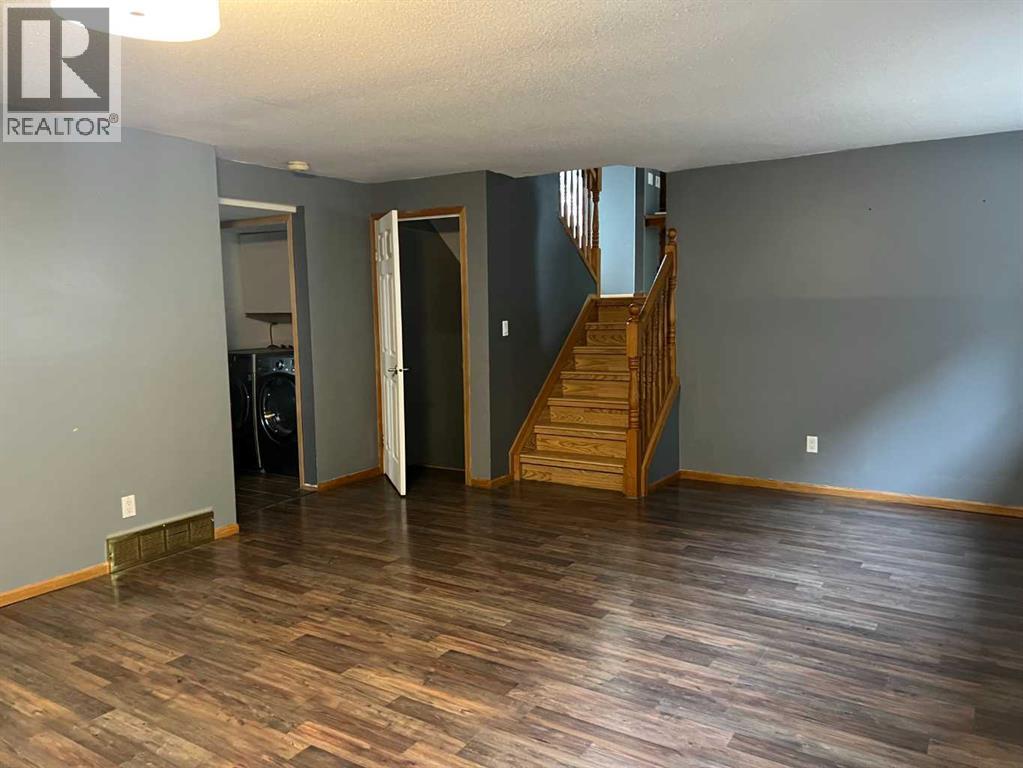 307 8 Avenue Property Photo 21