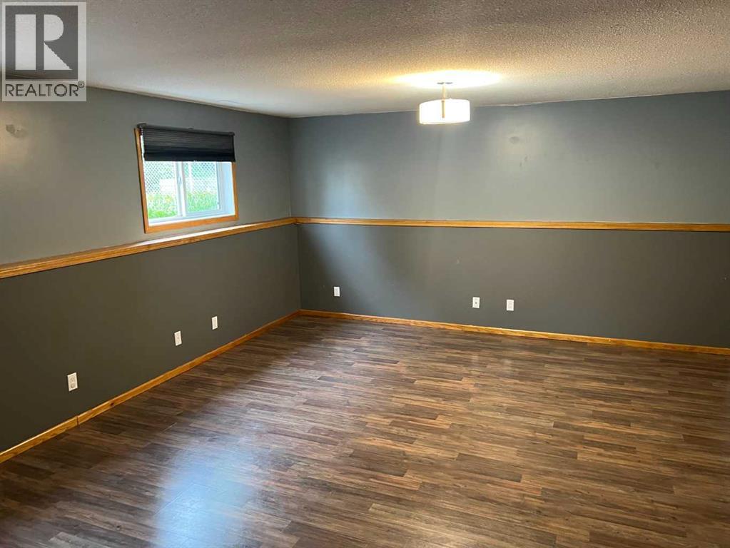 307 8 Avenue Property Photo 22