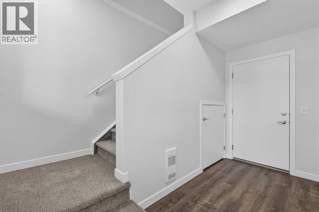172 Hotchkiss Common Se Property Photo 29