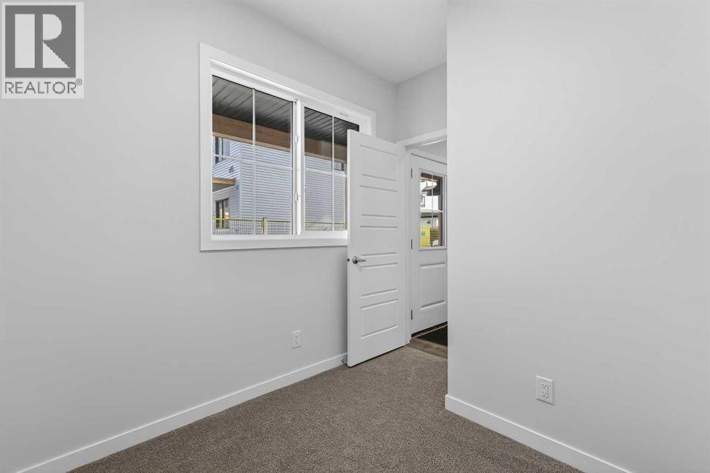 172 Hotchkiss Common Se Property Photo 31