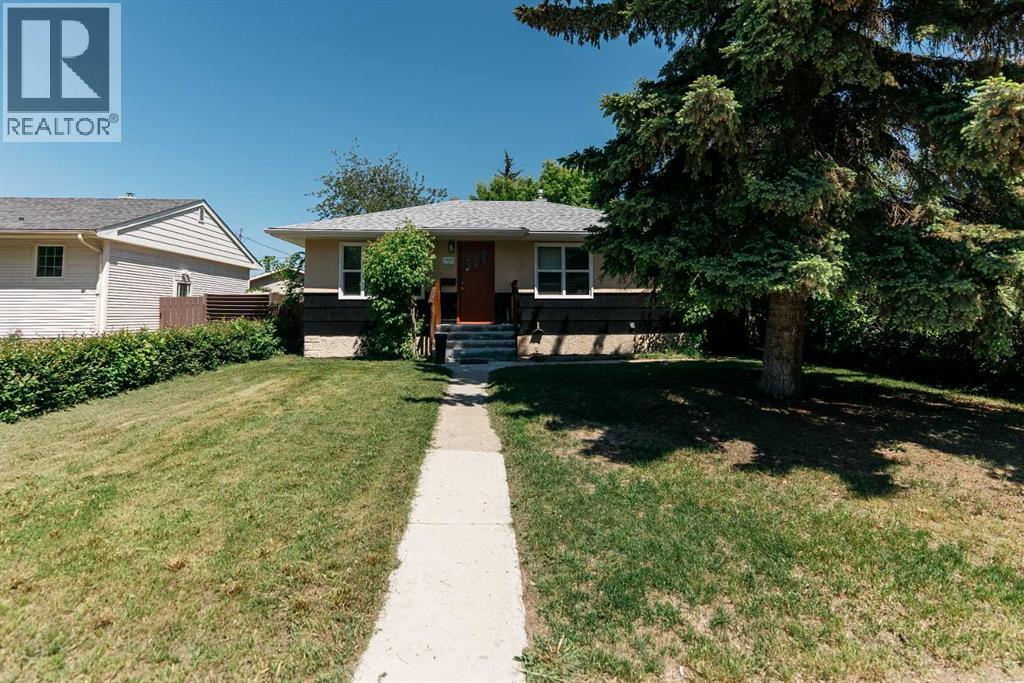 5418 37 Street Property Photo 8