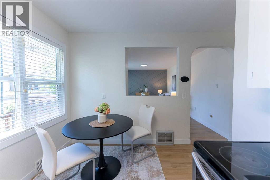5418 37 Street Property Photo 16