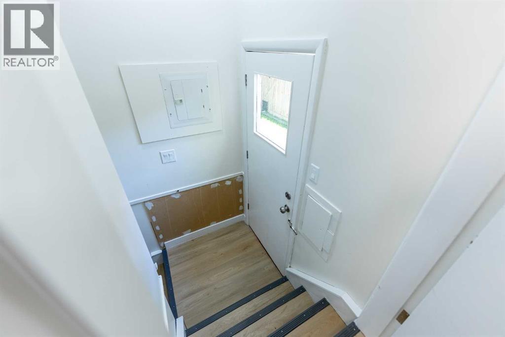 5418 37 Street Property Photo 21