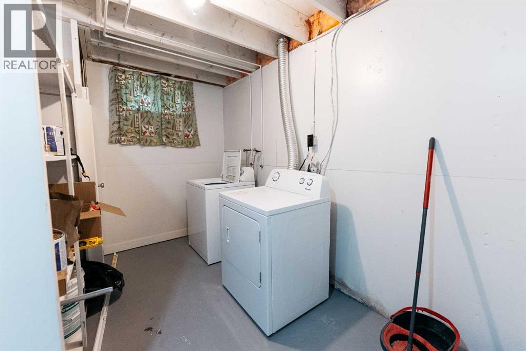 5418 37 Street Property Photo 23
