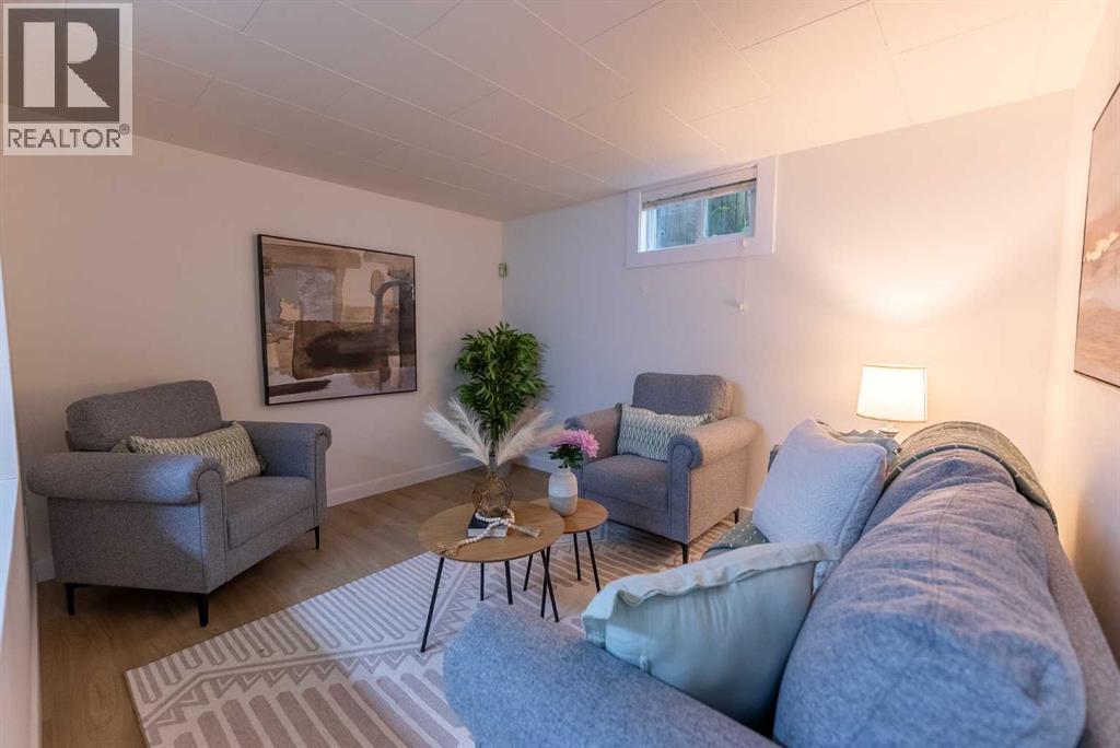 5418 37 Street Property Photo 29