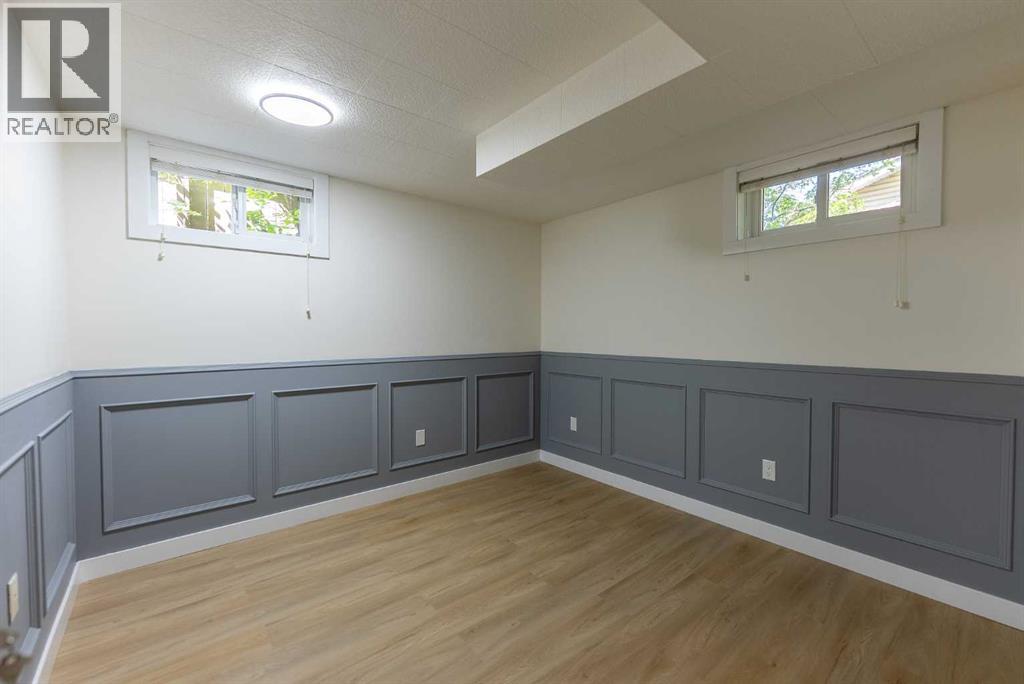 5418 37 Street Property Photo 31
