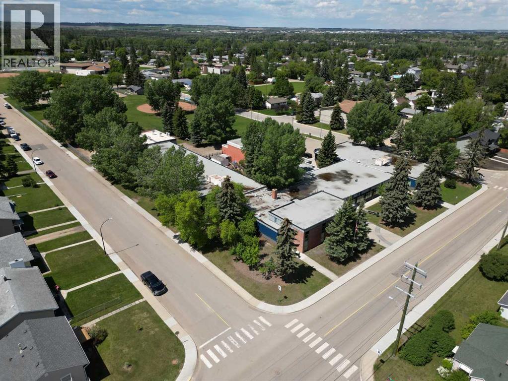 5418 37 Street Property Photo 49