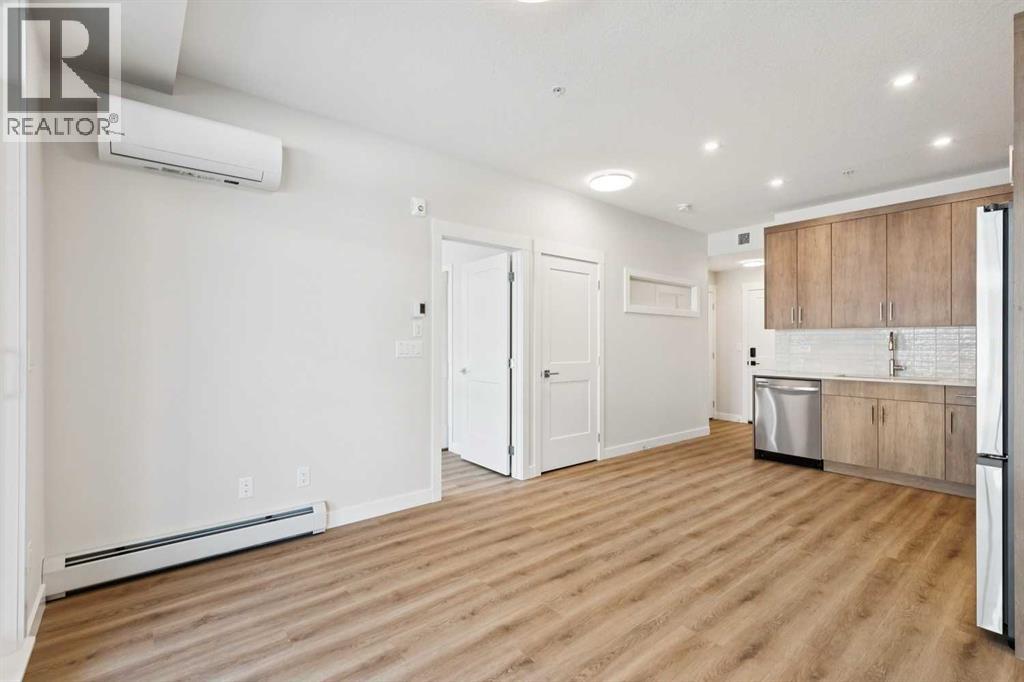 1802 Mahogany Boulevard Southeast Property Photo 9