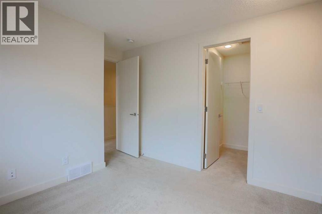 100 Walgrove Court Southeast Property Photo 11