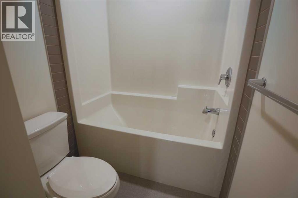 100 Walgrove Court Southeast Property Photo 14