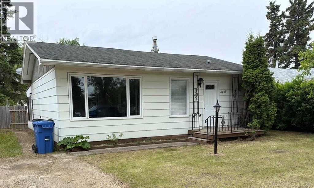 4705 53 Avenue Property Photo 1