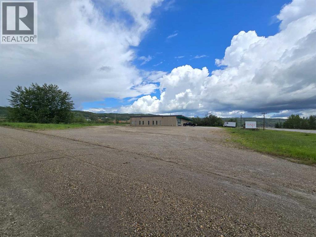 9020 90 Street Property Photo 4