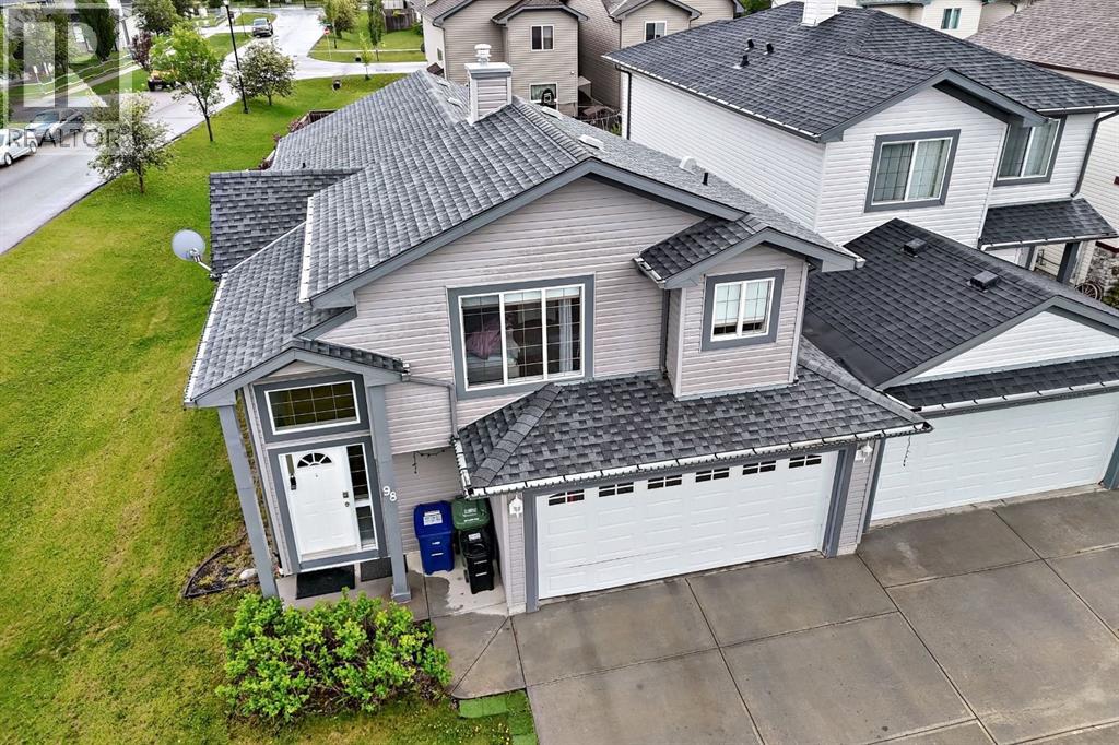 98 Canoe Square Sw Property Photo 1