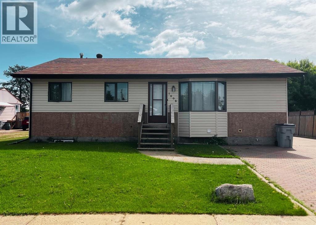1005 15 Street Property Photo 2